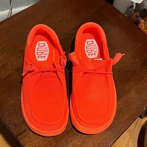 NWB Hey Dude Women’s Size 5 - Bright Orange